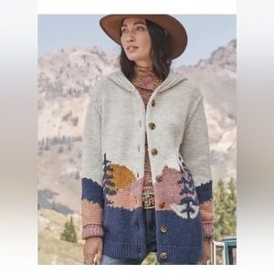 Sundance sweater size Large EUC